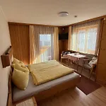 Rainer 3*