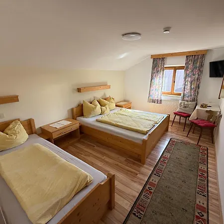 ゲストハウス Rainer